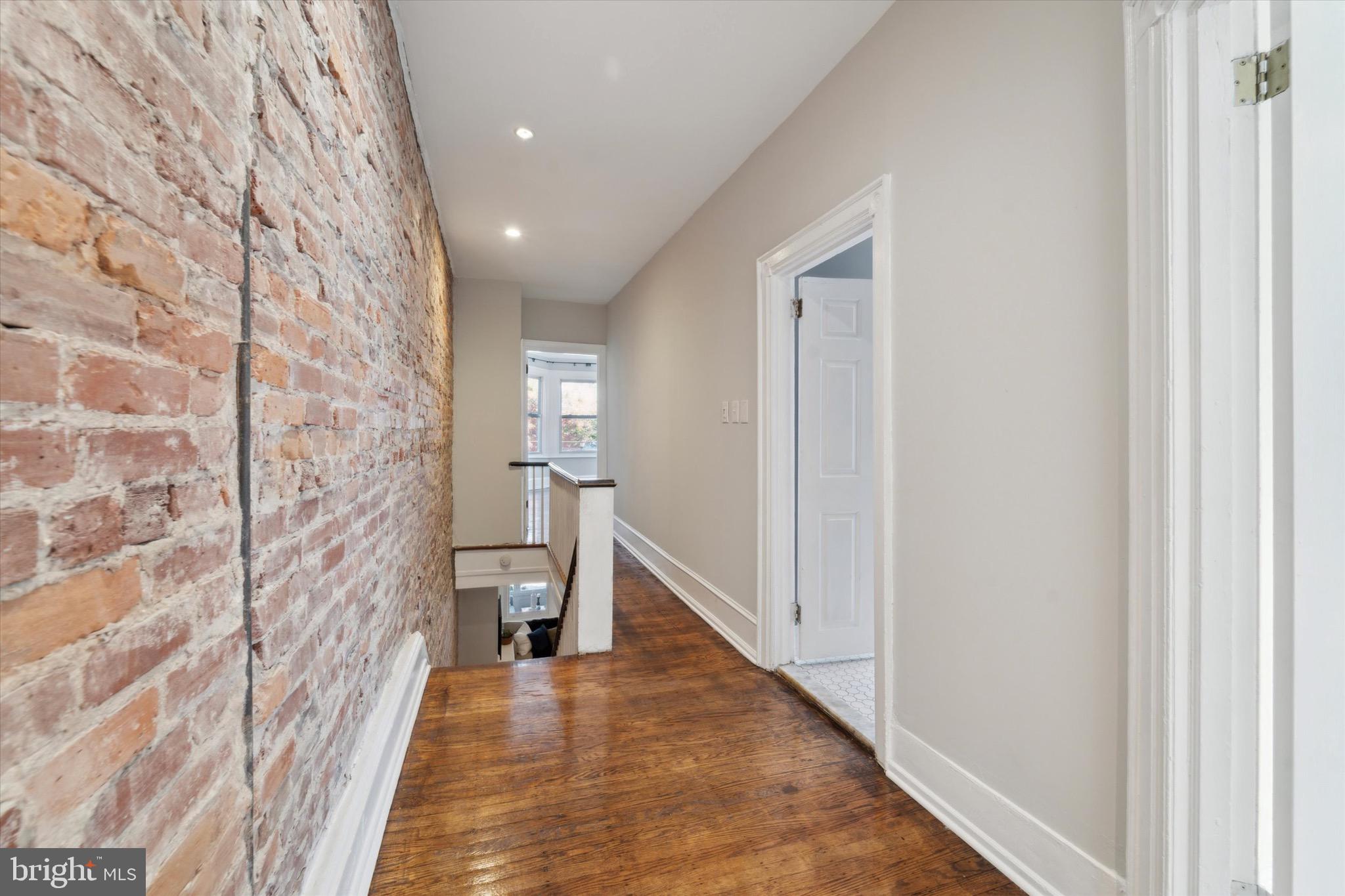 5132 LARCHWOOD AVENUE