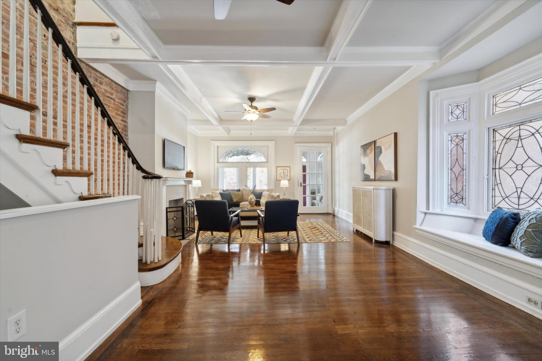 5132 LARCHWOOD AVENUE