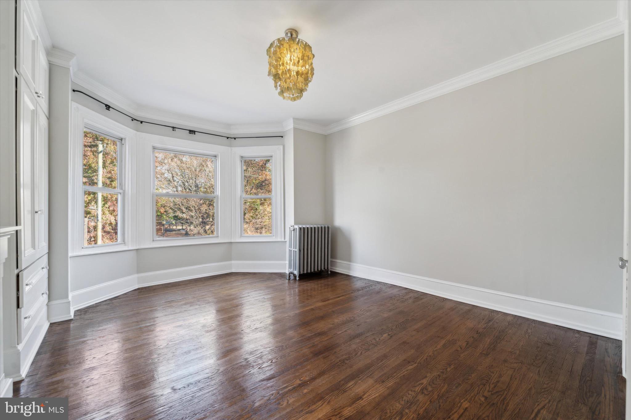 5132 LARCHWOOD AVENUE