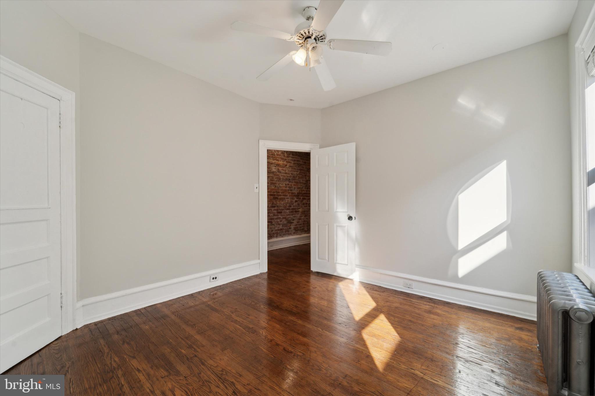 5132 LARCHWOOD AVENUE