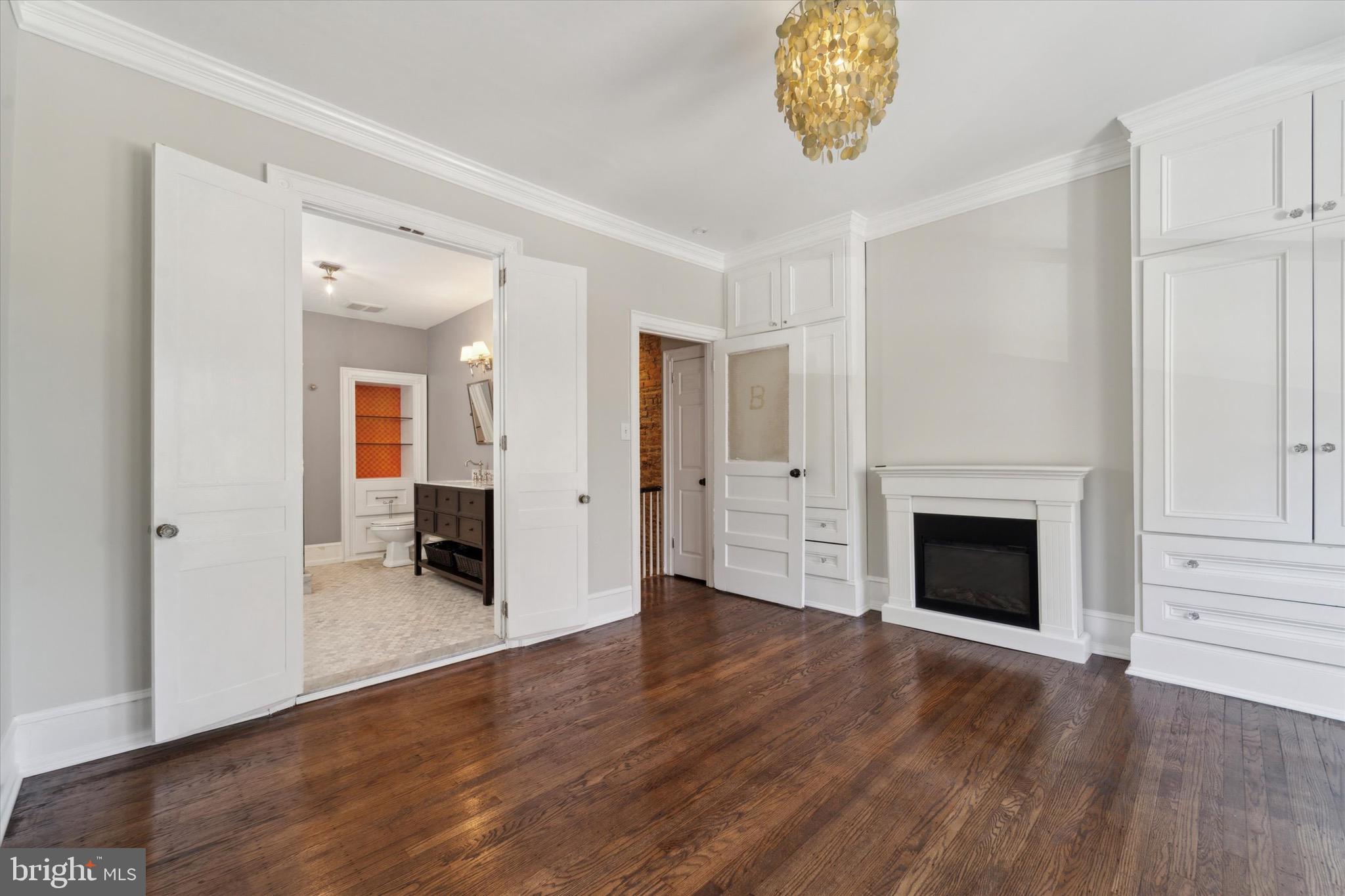 5132 LARCHWOOD AVENUE