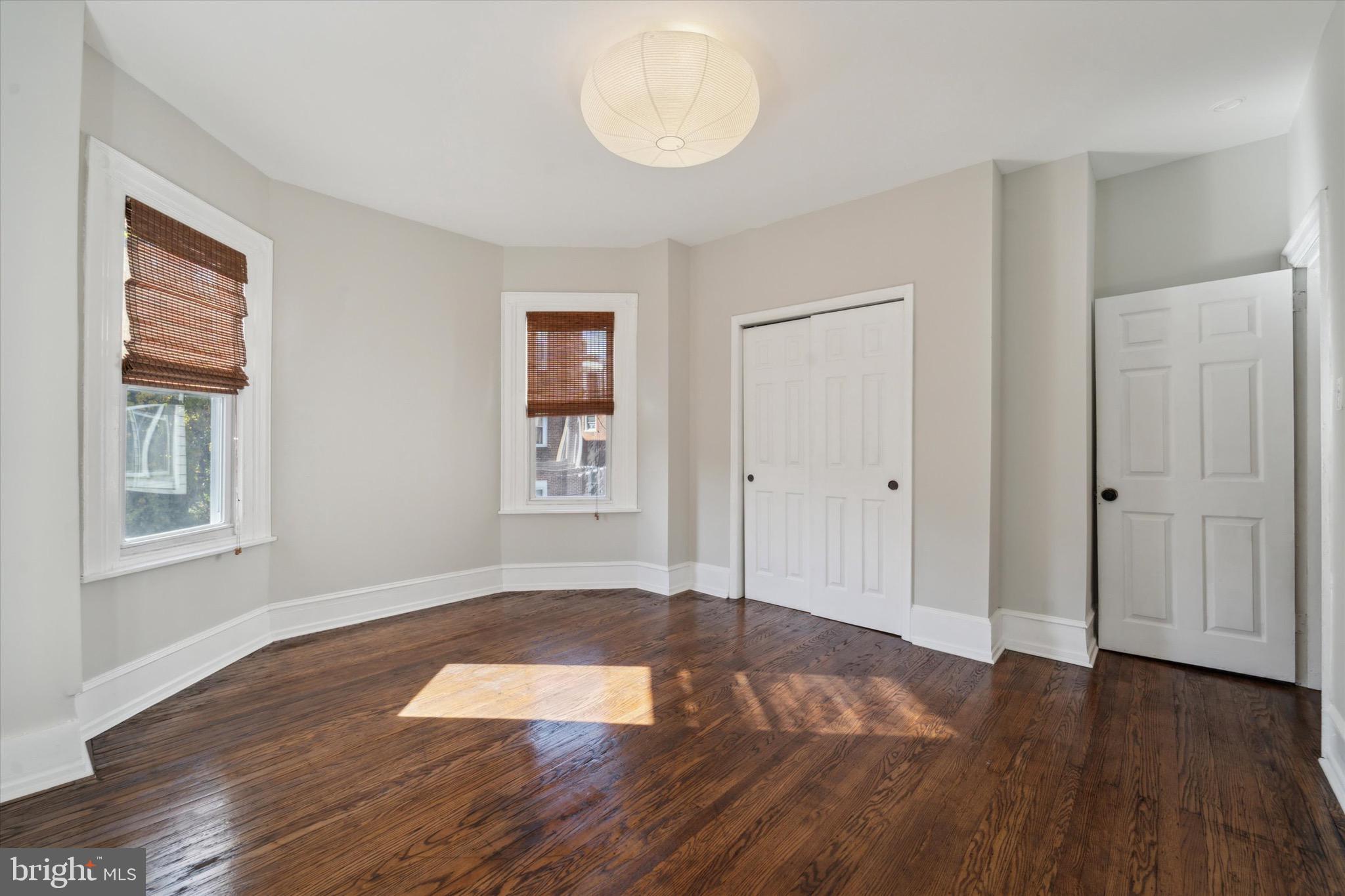 5132 LARCHWOOD AVENUE