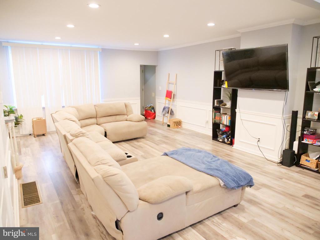 1509 W 65TH AVENUE