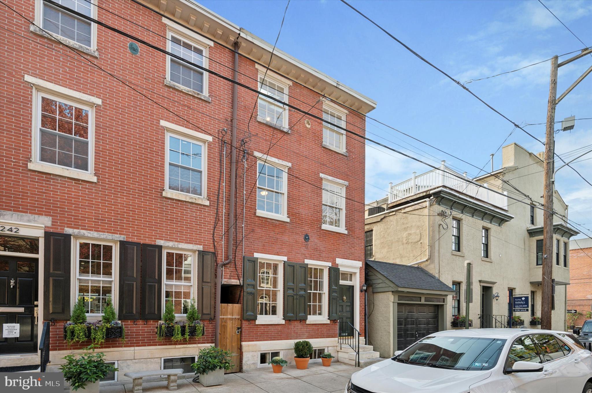 244 QUEEN STREET