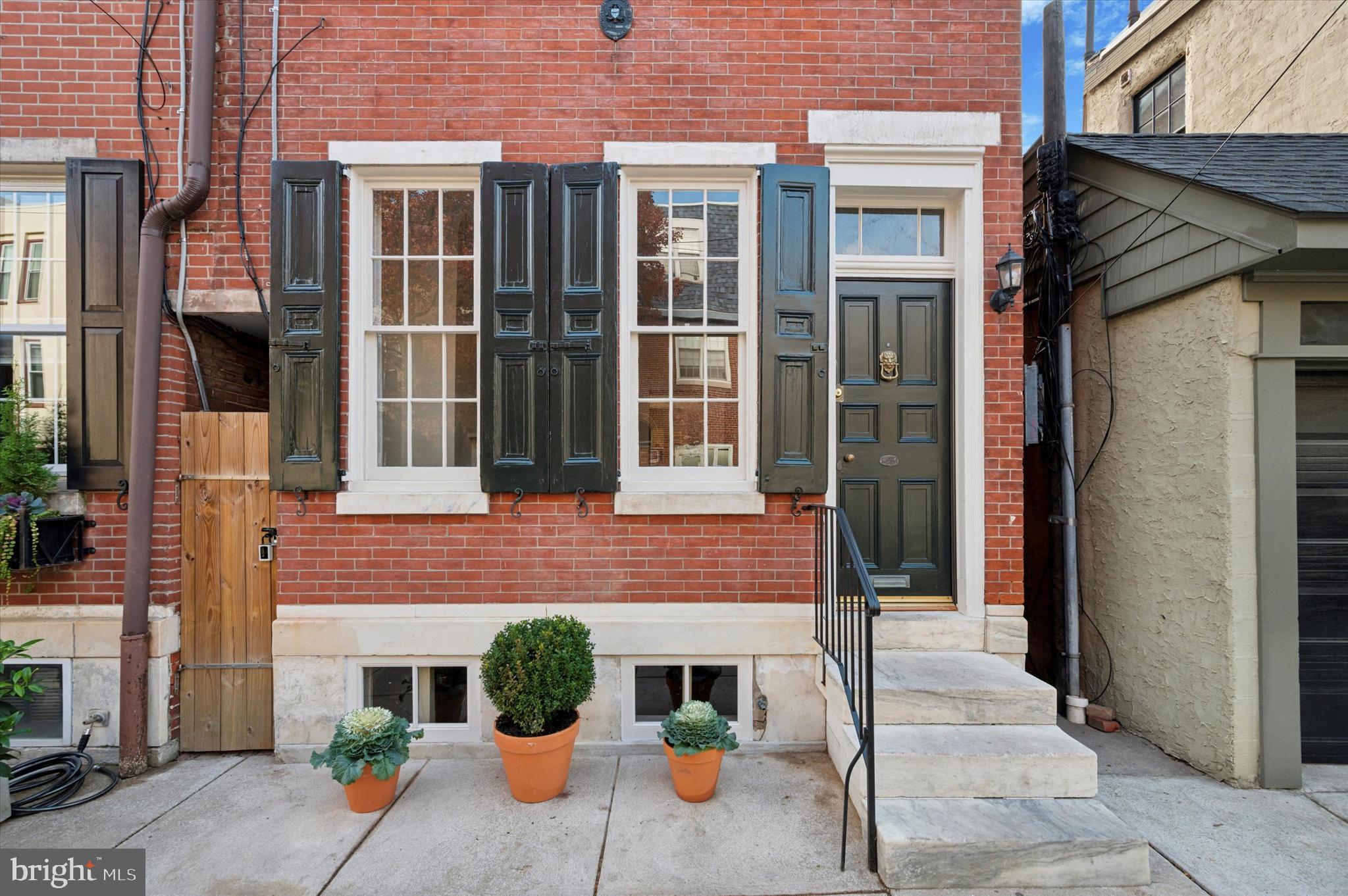 244 QUEEN STREET