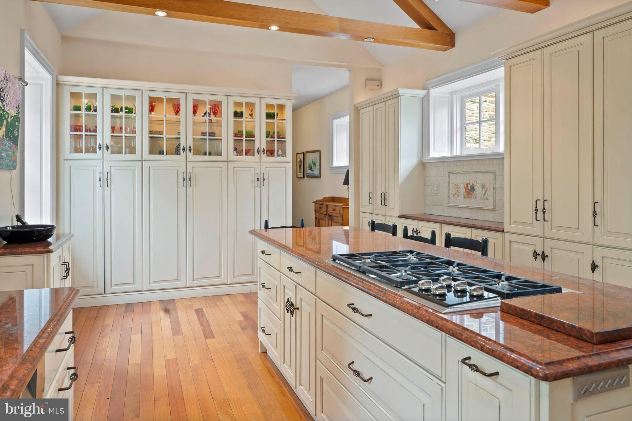 11 W BELLS MILL ROAD