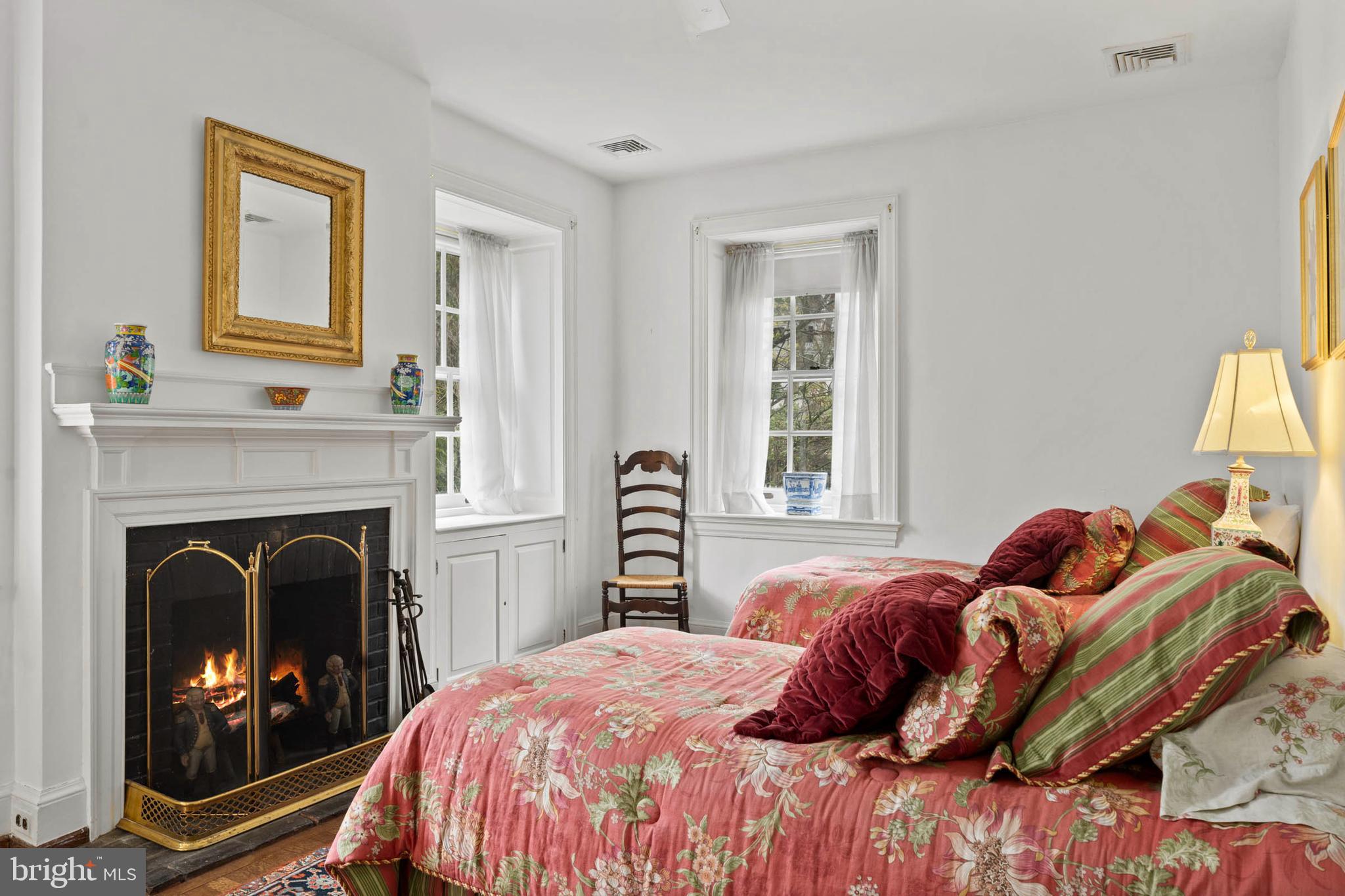 11 W BELLS MILL ROAD