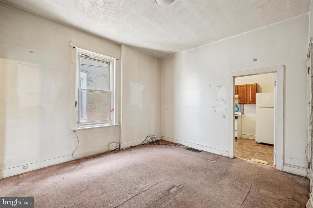 121 W SHARPNACK STREET