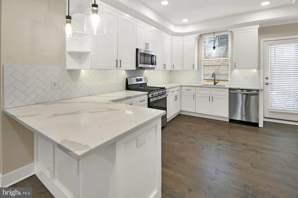 1459 N 30TH STREET