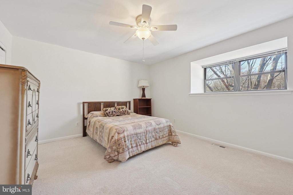 309 SHAWMONT AVENUE 2E