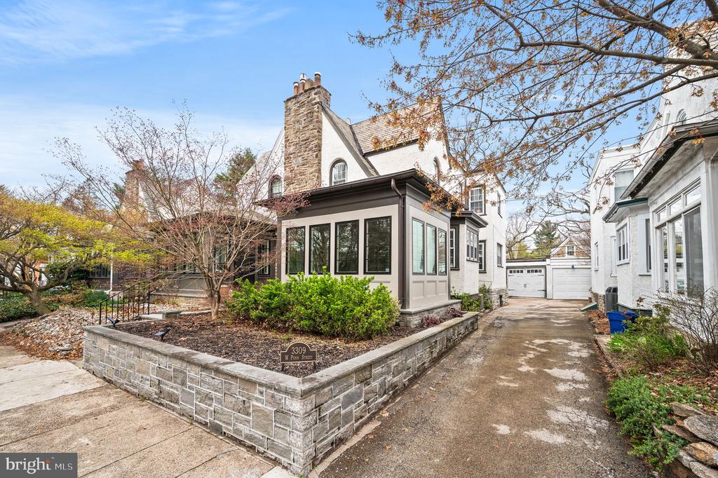 3309 W PENN STREET