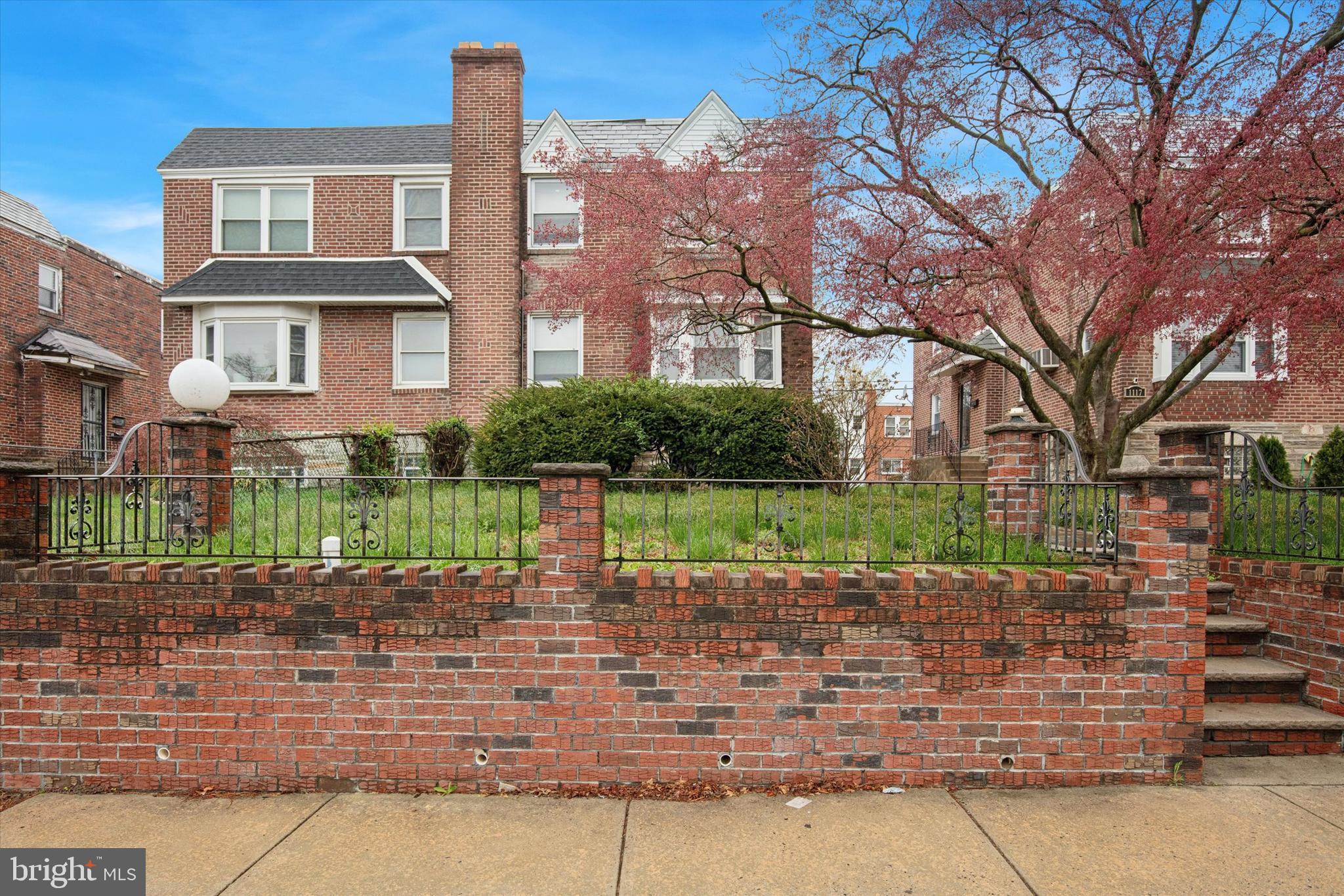 1115 E UPSAL STREET