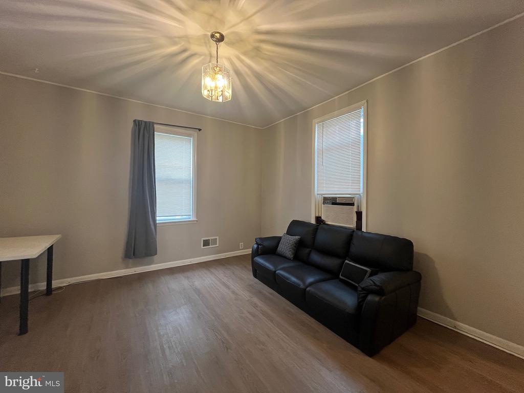 6122 BINGHAM STREET 1ST FLOOR