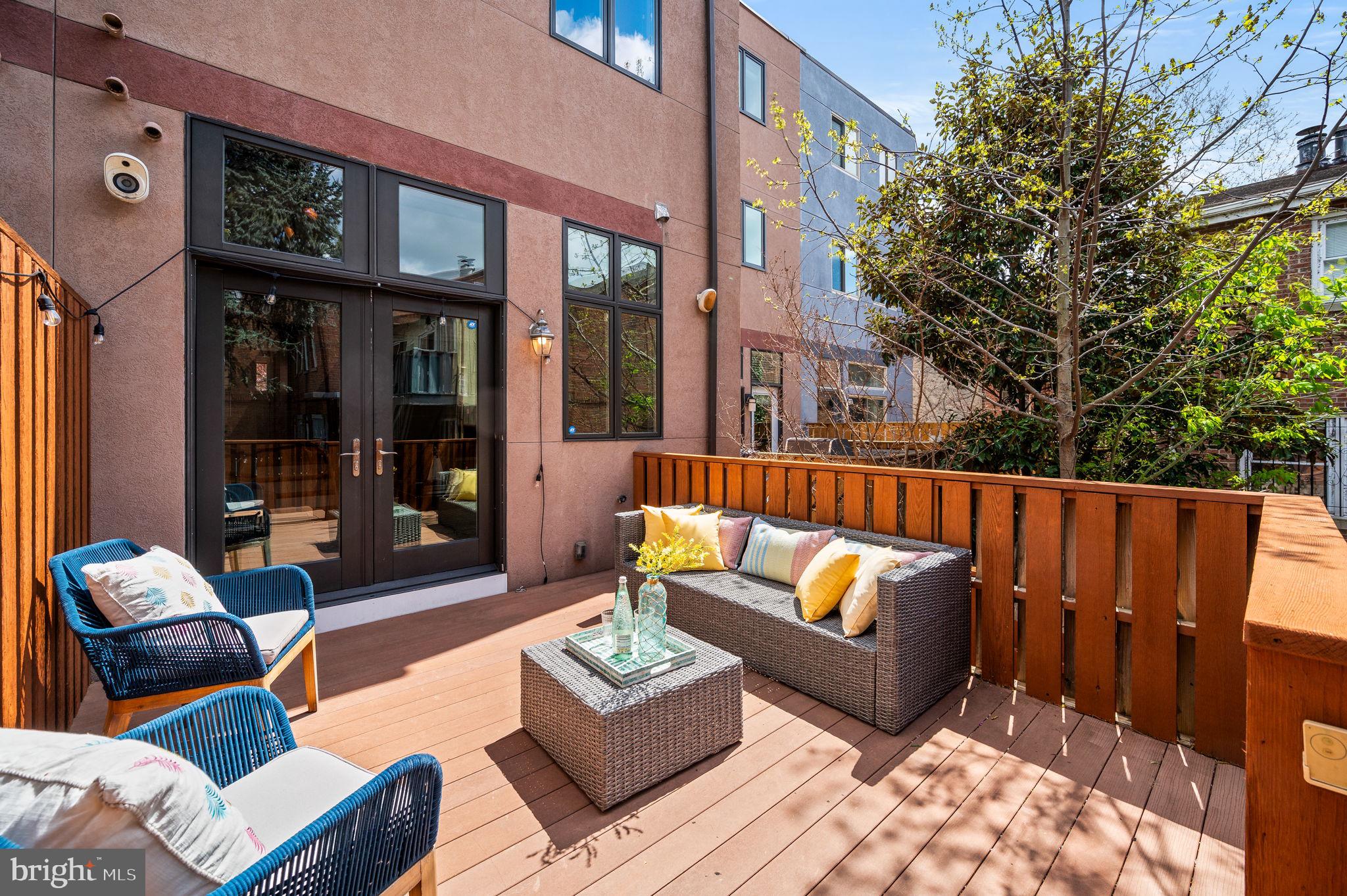 810 N NEWKIRK STREET