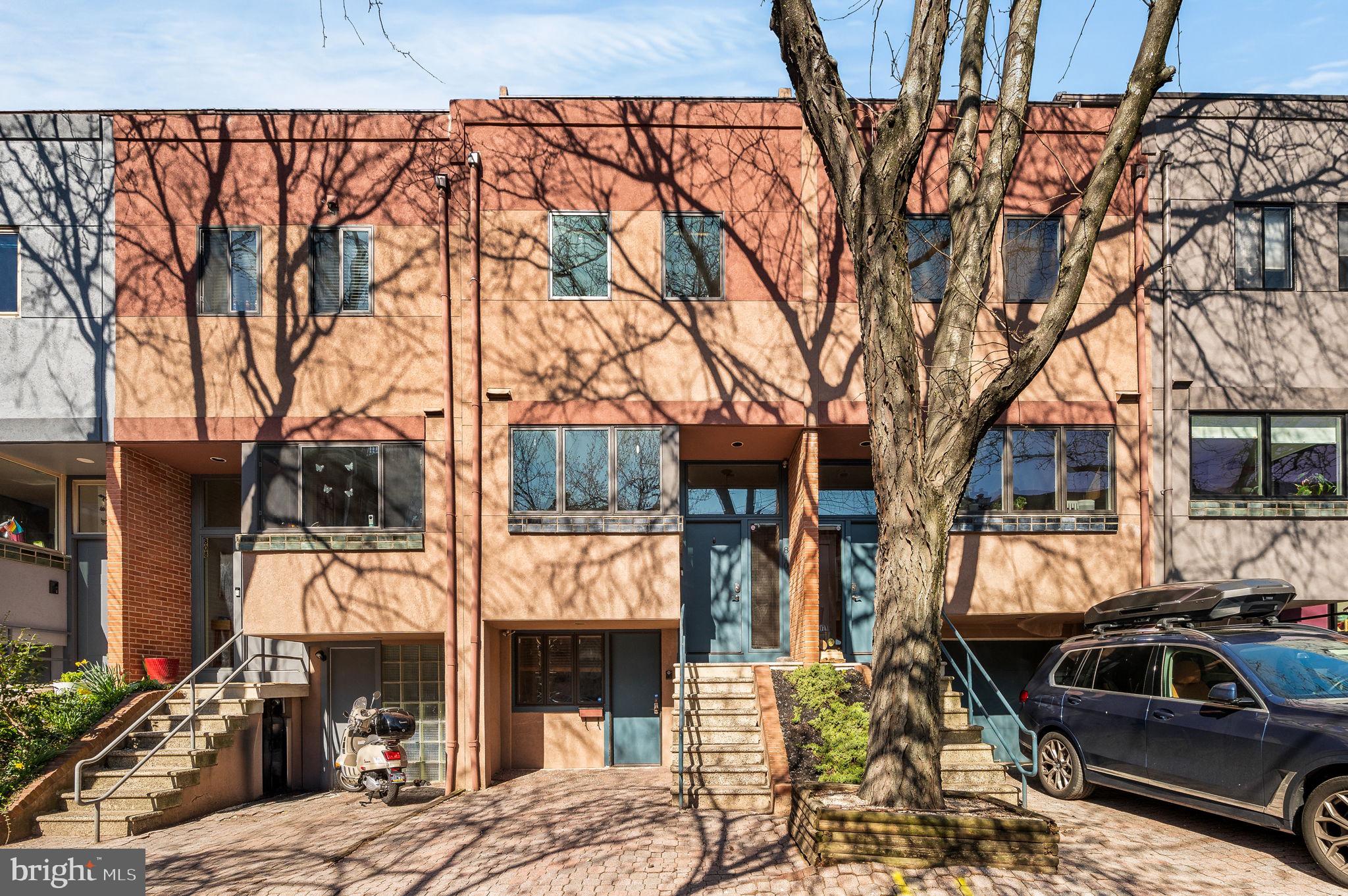 810 N NEWKIRK STREET