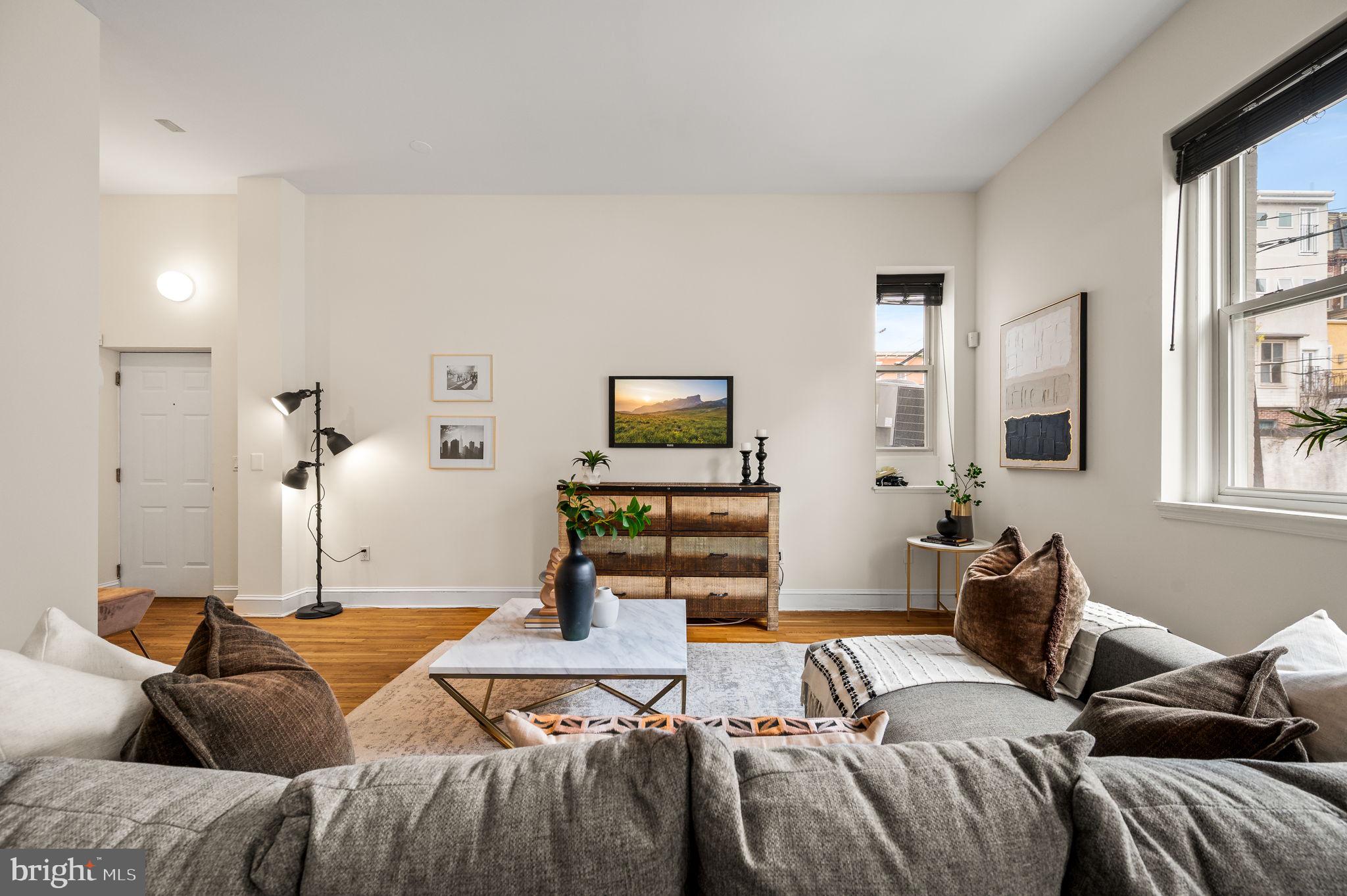 2301 GREEN STREET 3