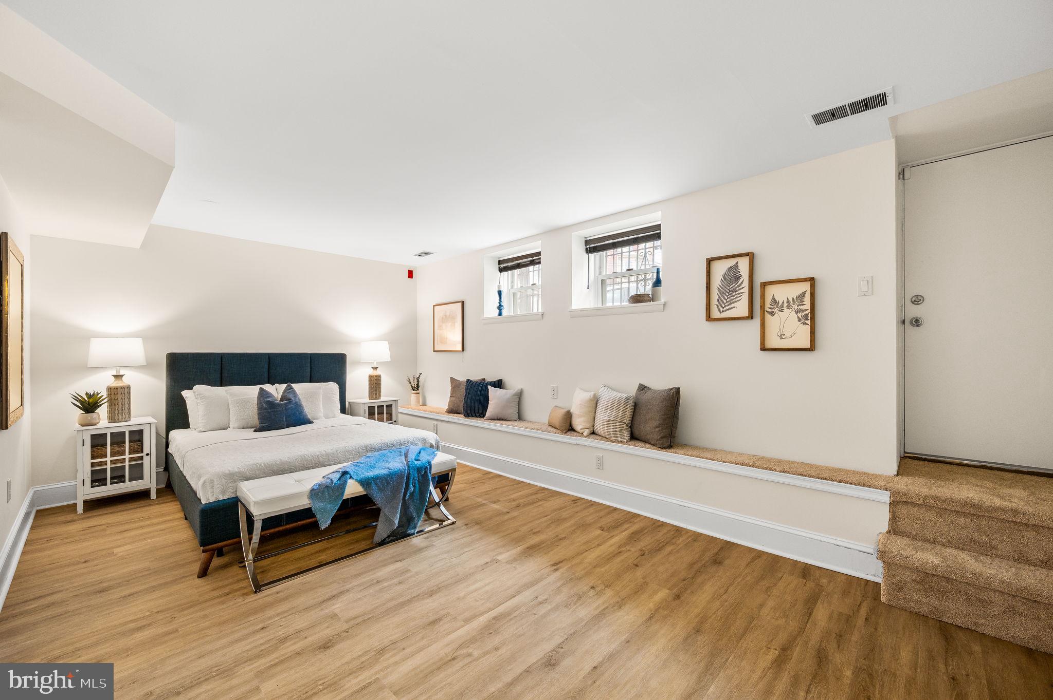 2301 GREEN STREET 3
