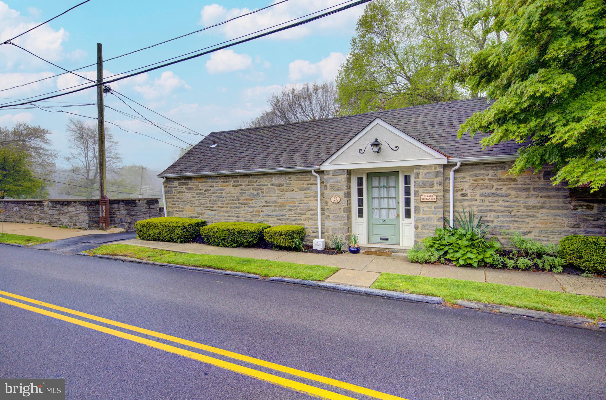 39 E CHESTNUT HILL AVENUE