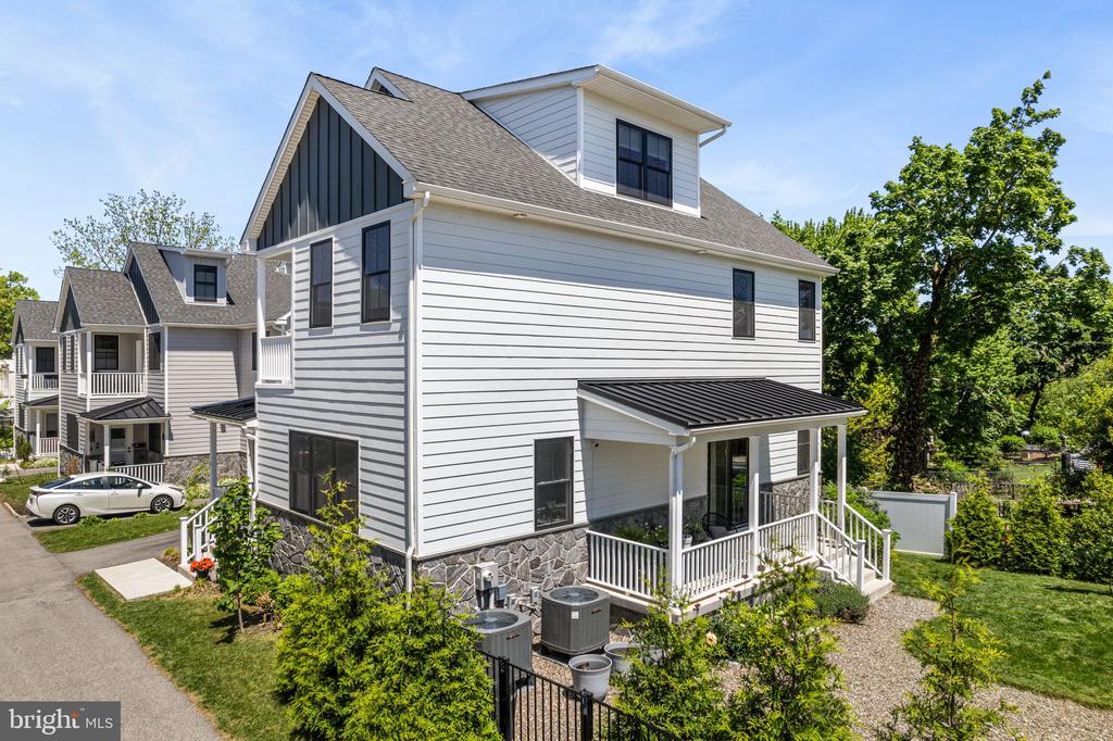 628 LEVERINGTON AVENUE 1