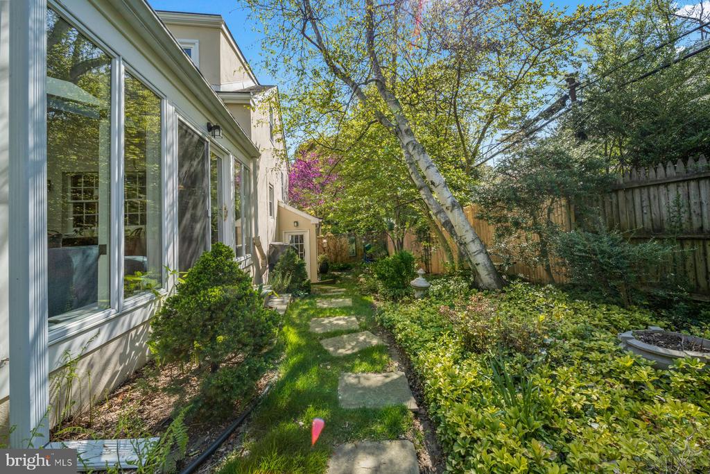121 HILLTOP ROAD