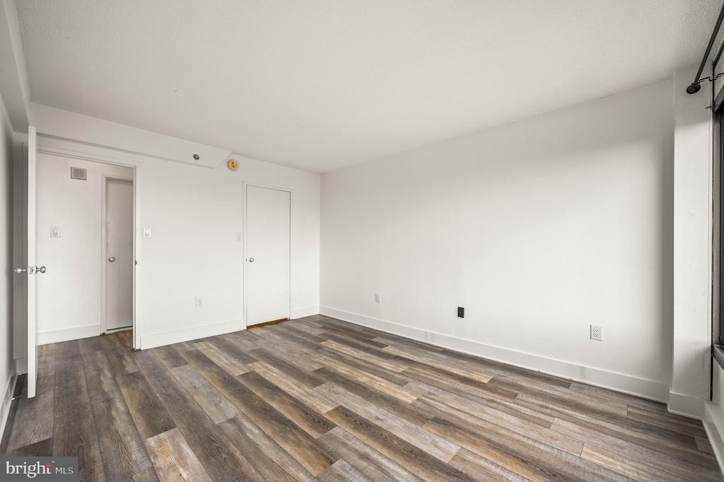 2001 HAMILTON STREET 1521