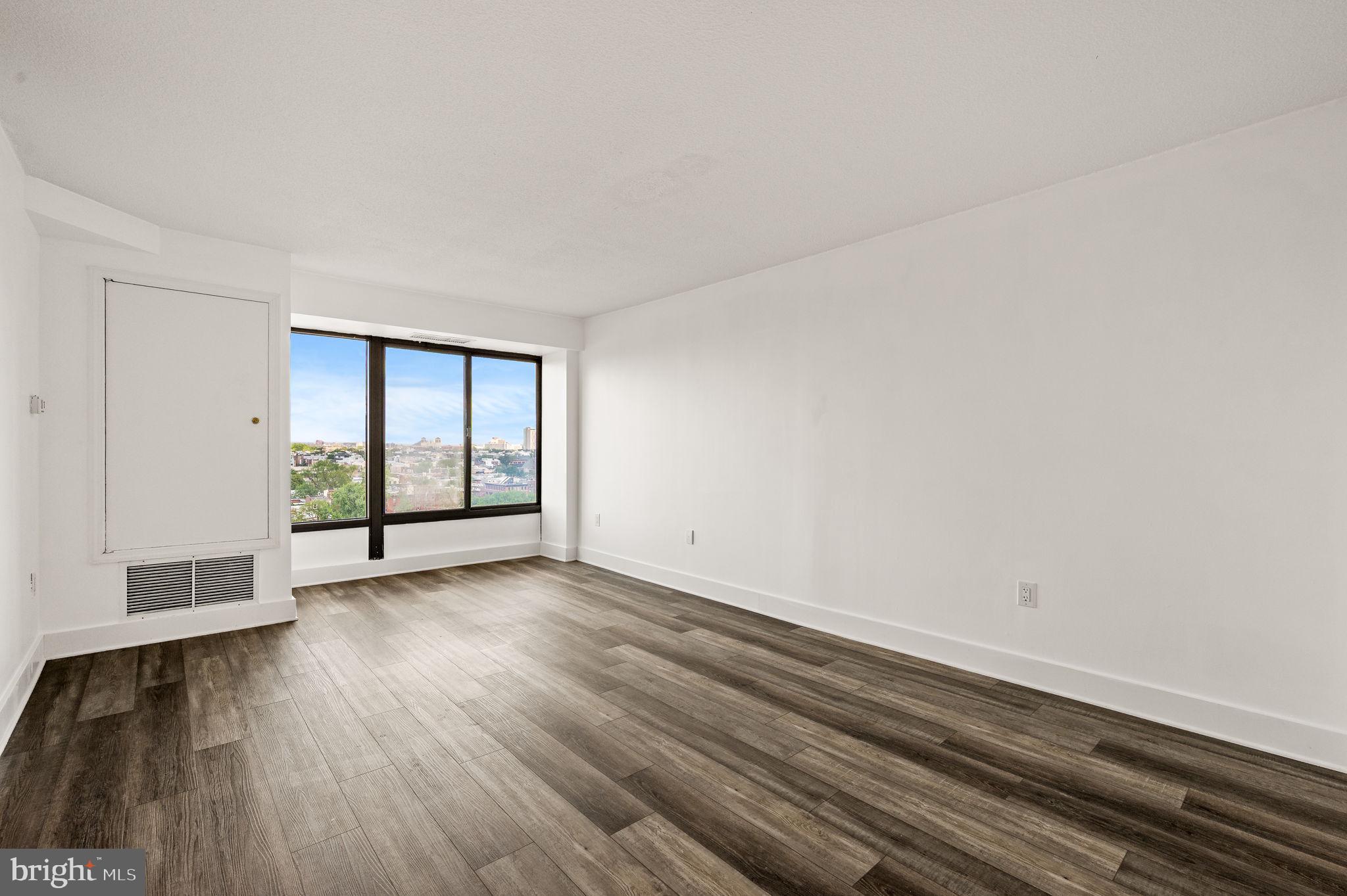 2001 HAMILTON STREET 1521