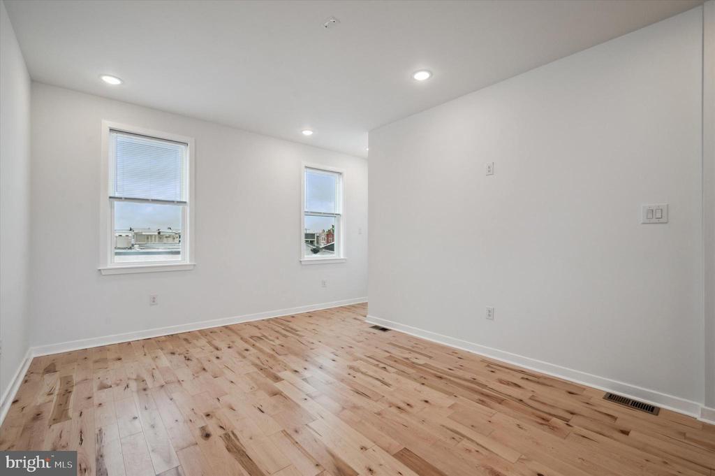 865 N 43RD STREET