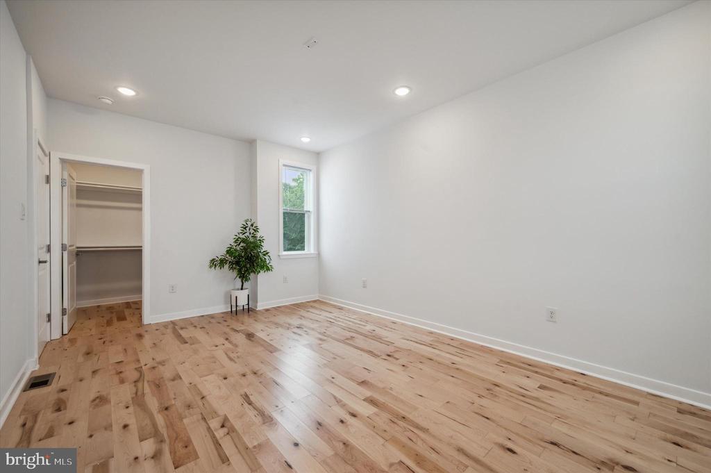 865 N 43RD STREET