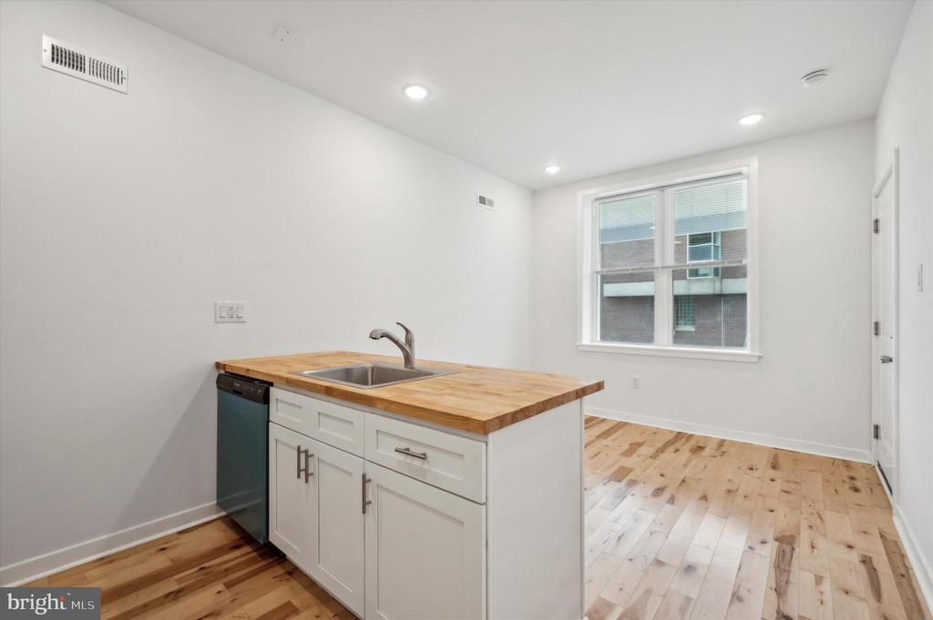 865 N 43RD STREET