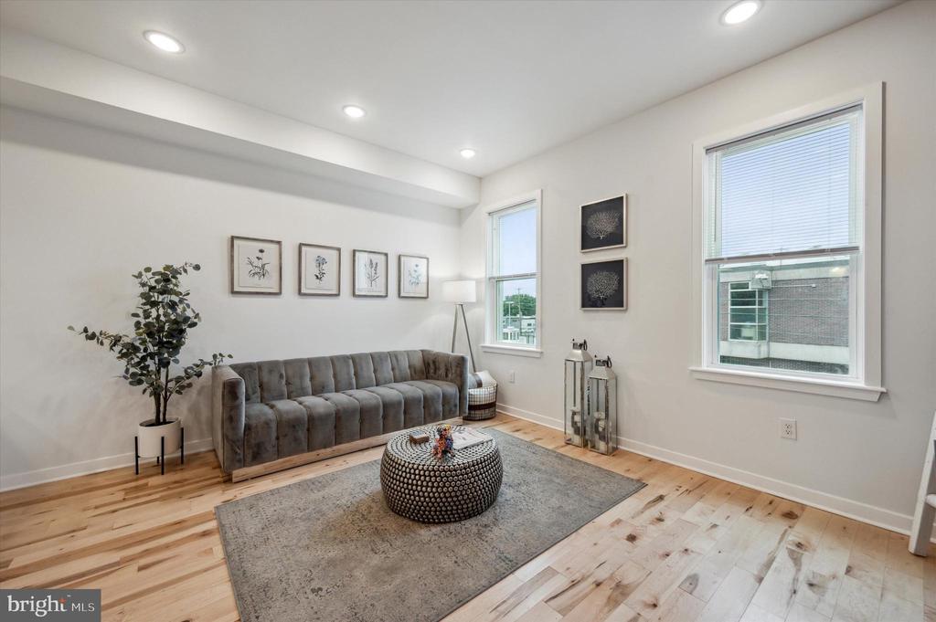 865 N 43RD STREET