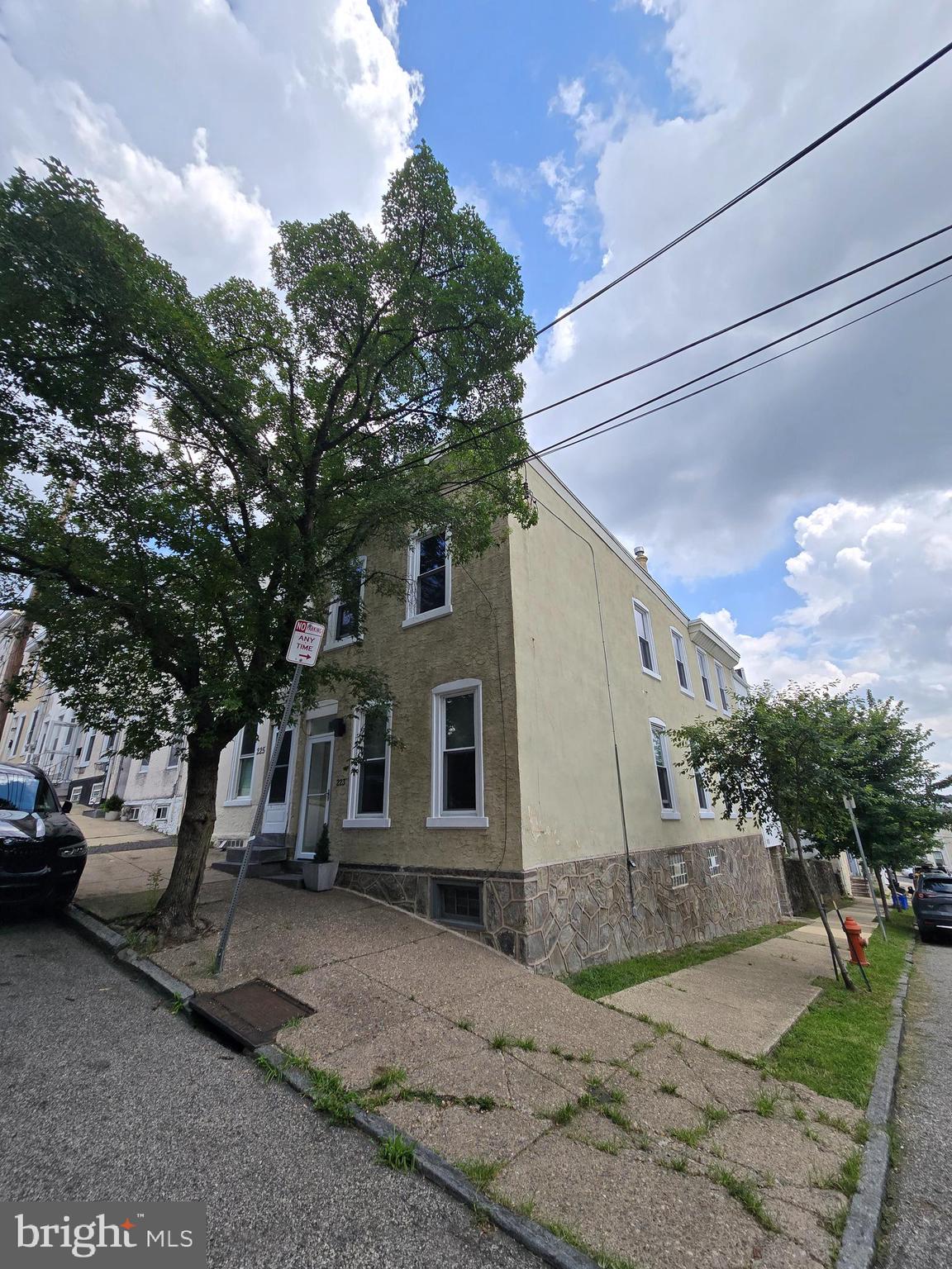 223 GATES STREET