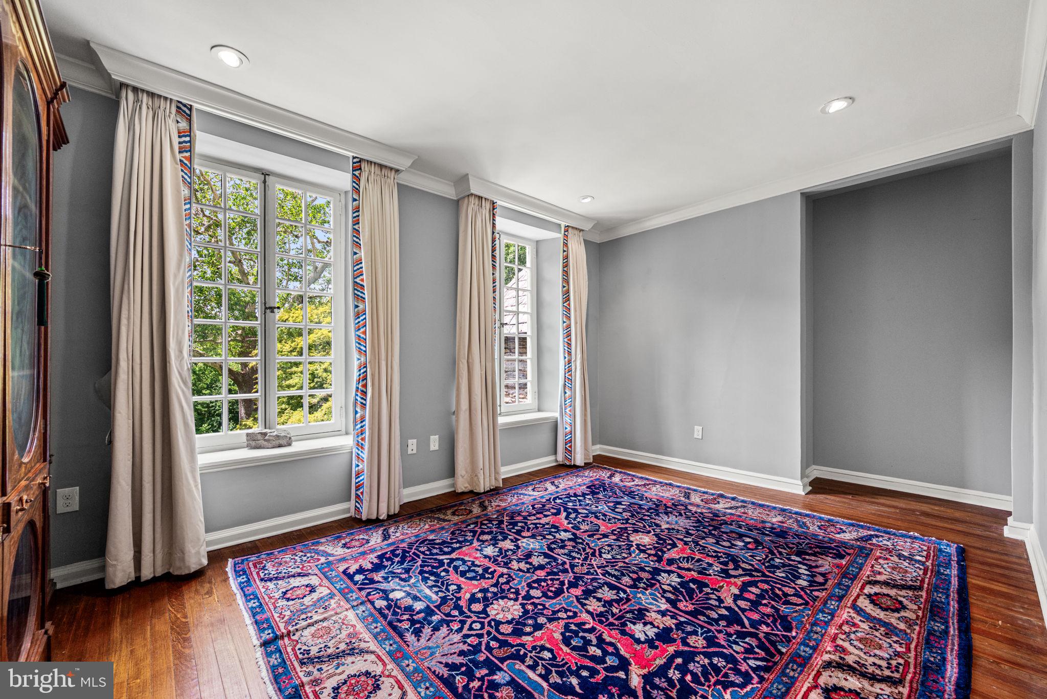 42 W BELLS MILL ROAD