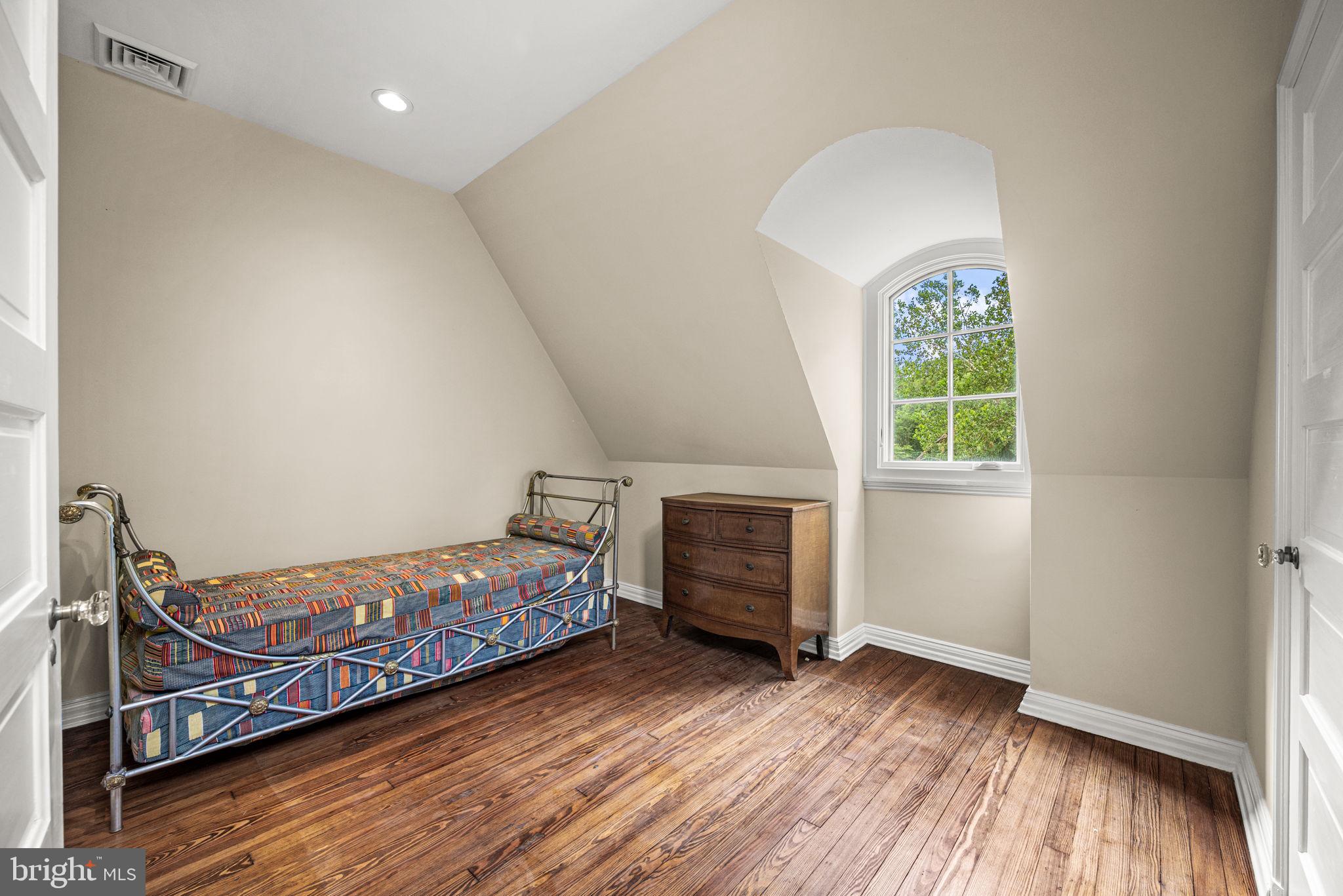 42 W BELLS MILL ROAD