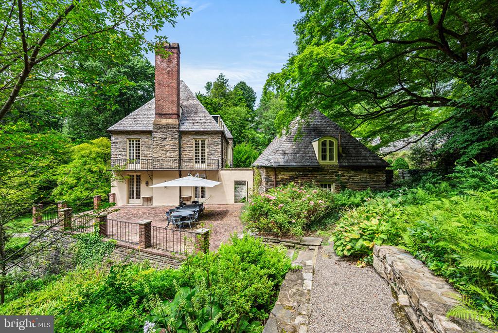 42 W BELLS MILL ROAD