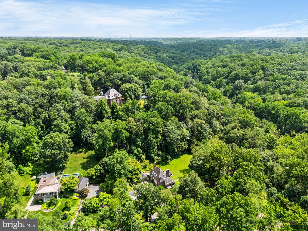 42 W BELLS MILL ROAD