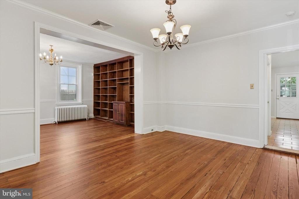 195 E EVERGREEN AVENUE