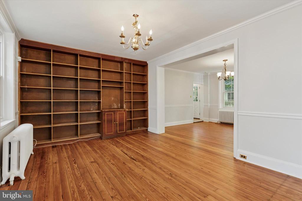 195 E EVERGREEN AVENUE