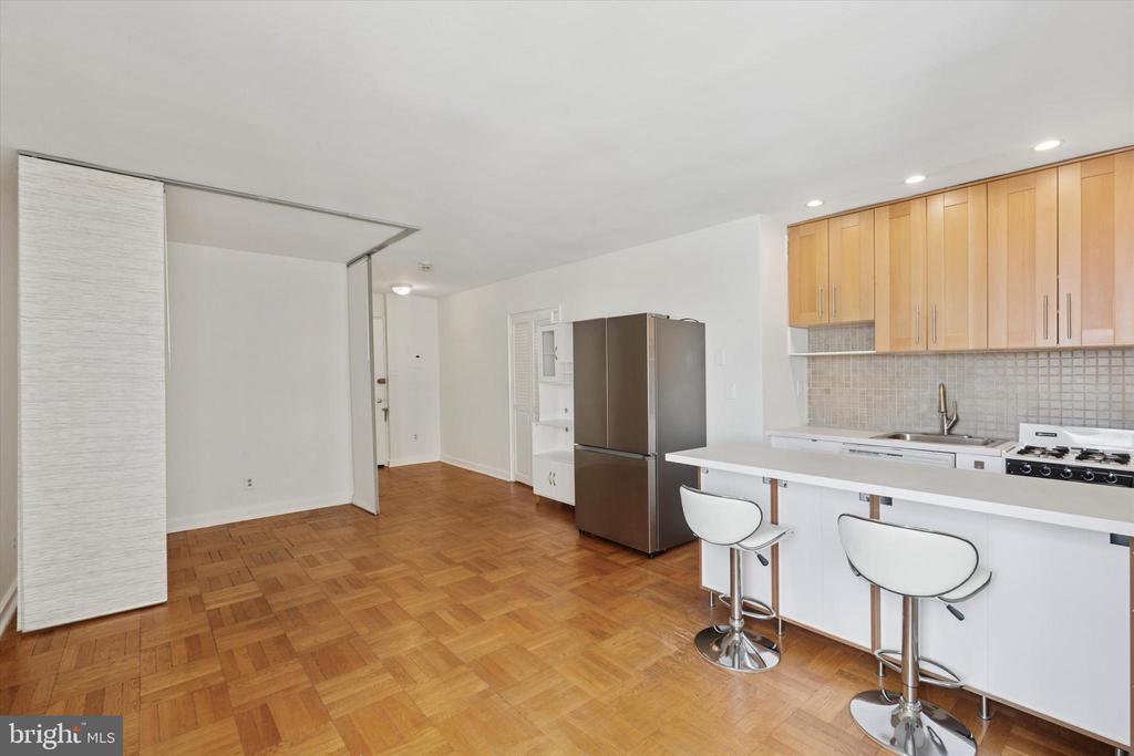2601 PENNSYLVANIA AVENUE 00 951