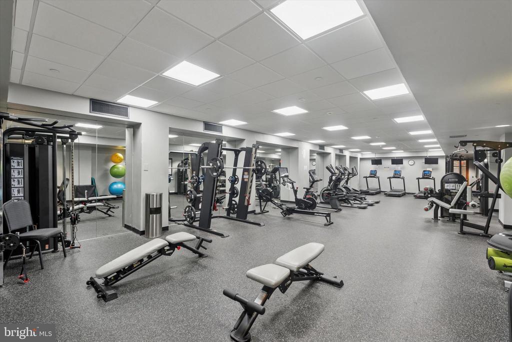 2601 PENNSYLVANIA AVENUE 00 951