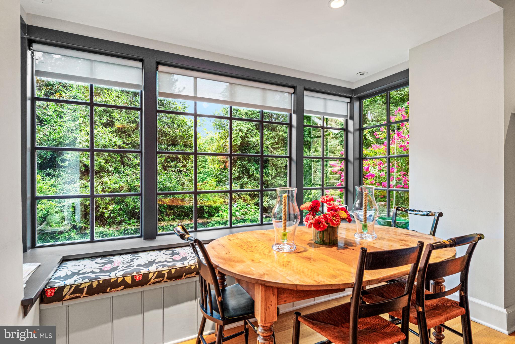 8702 SEMINOLE STREET