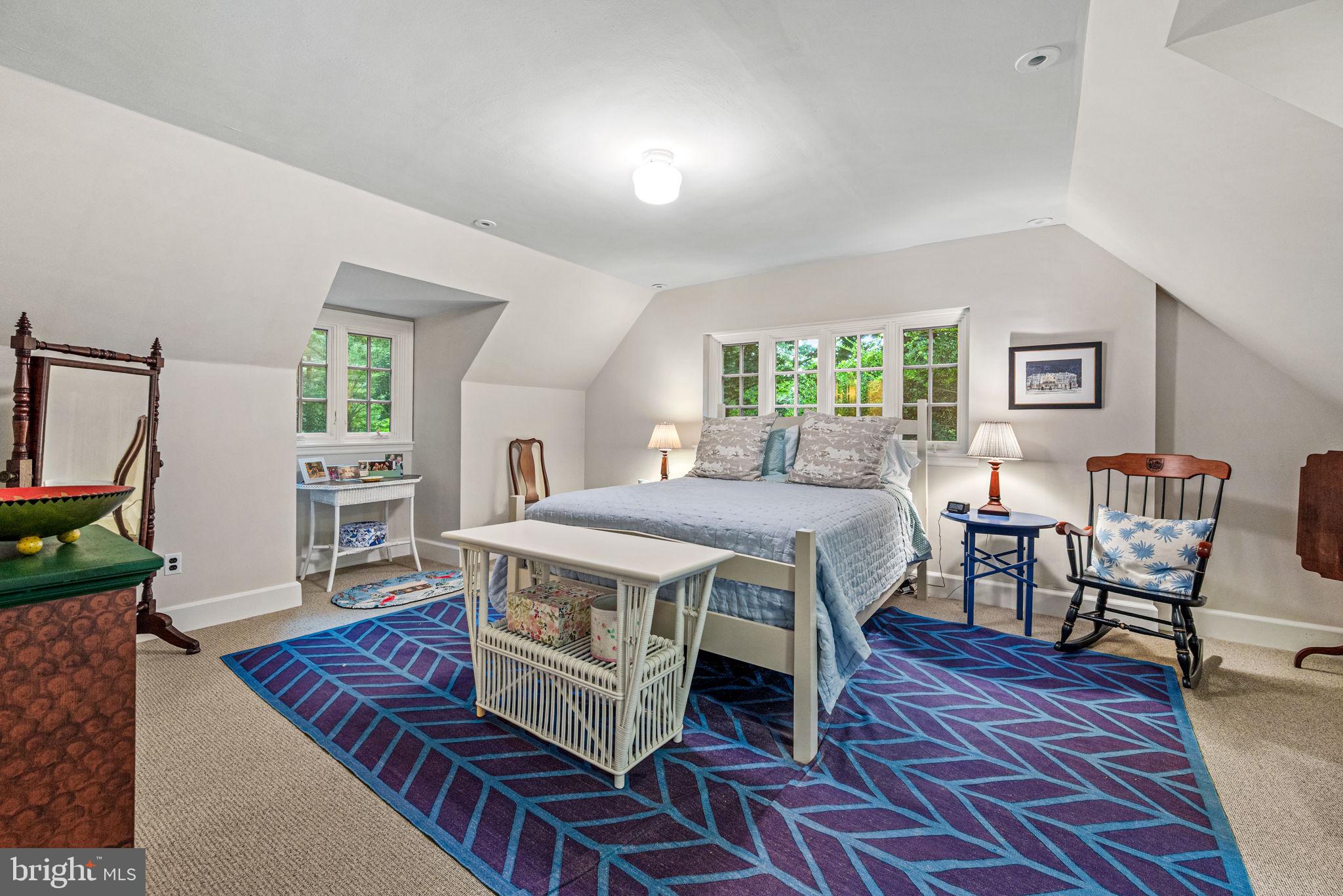 8702 SEMINOLE STREET