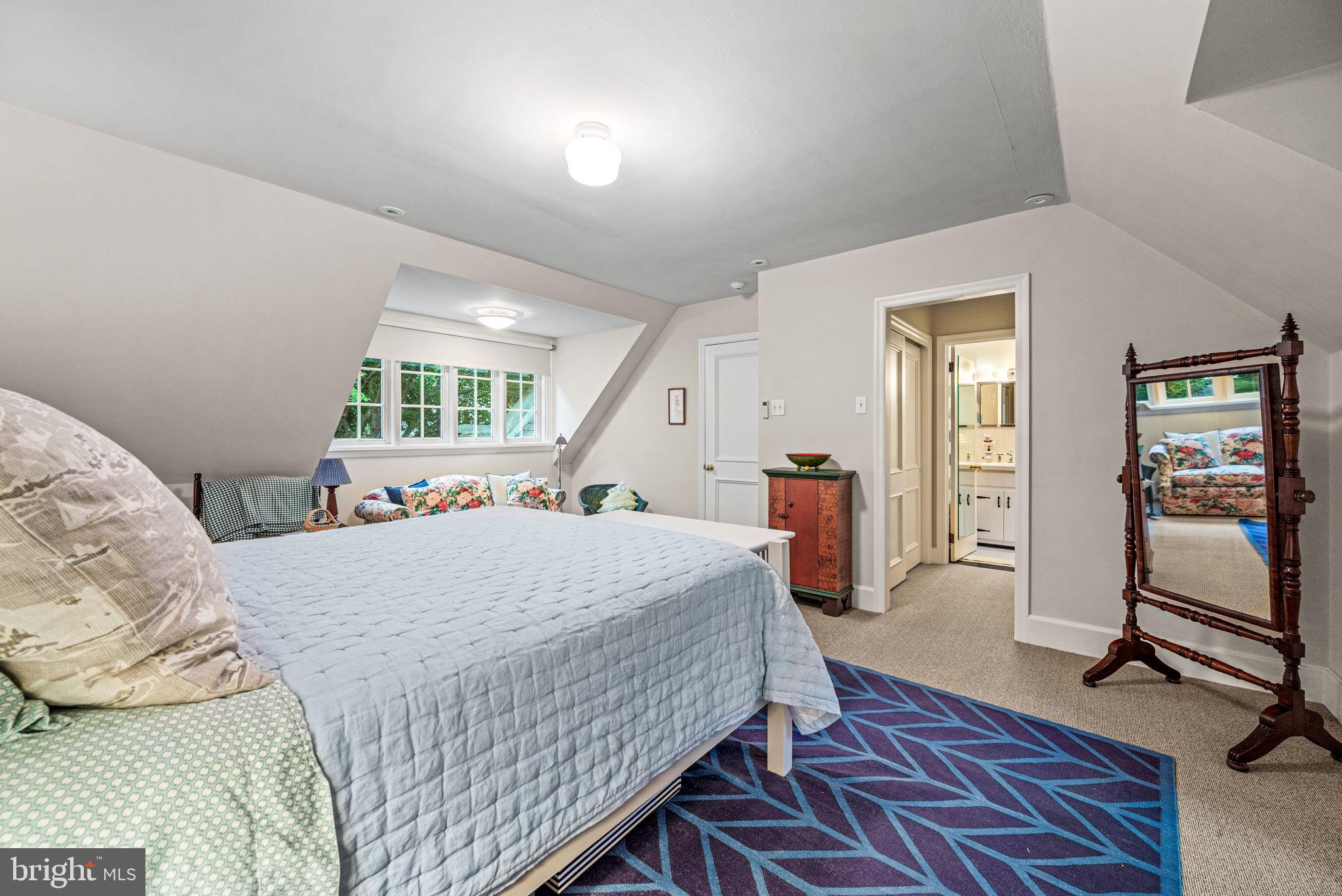 8702 SEMINOLE STREET