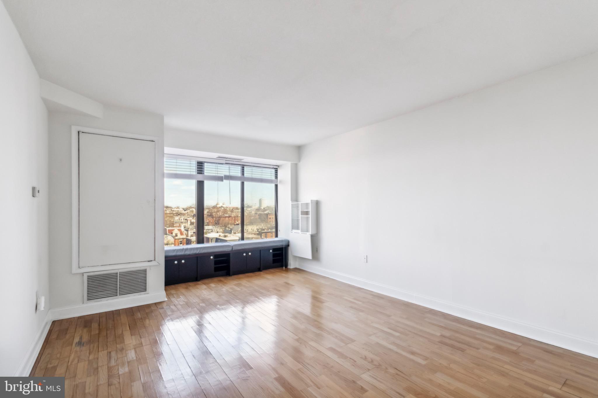 2001 HAMILTON STREET 927