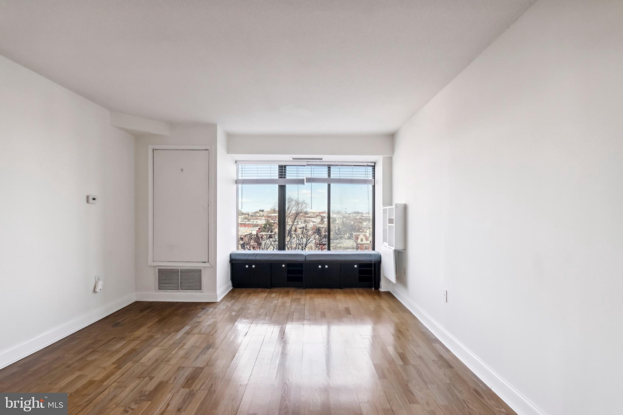 2001 HAMILTON STREET 927