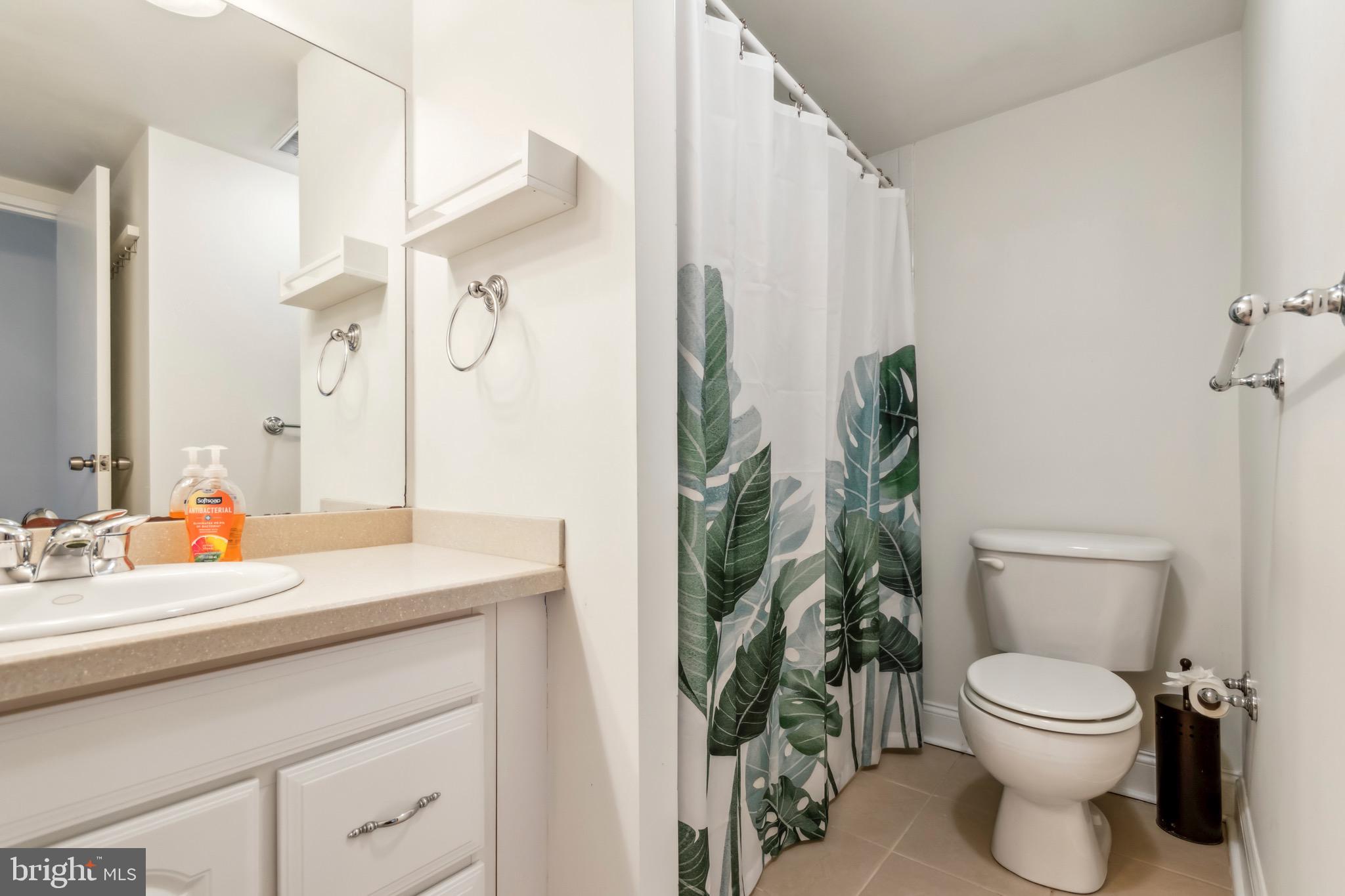 2001 HAMILTON STREET 927