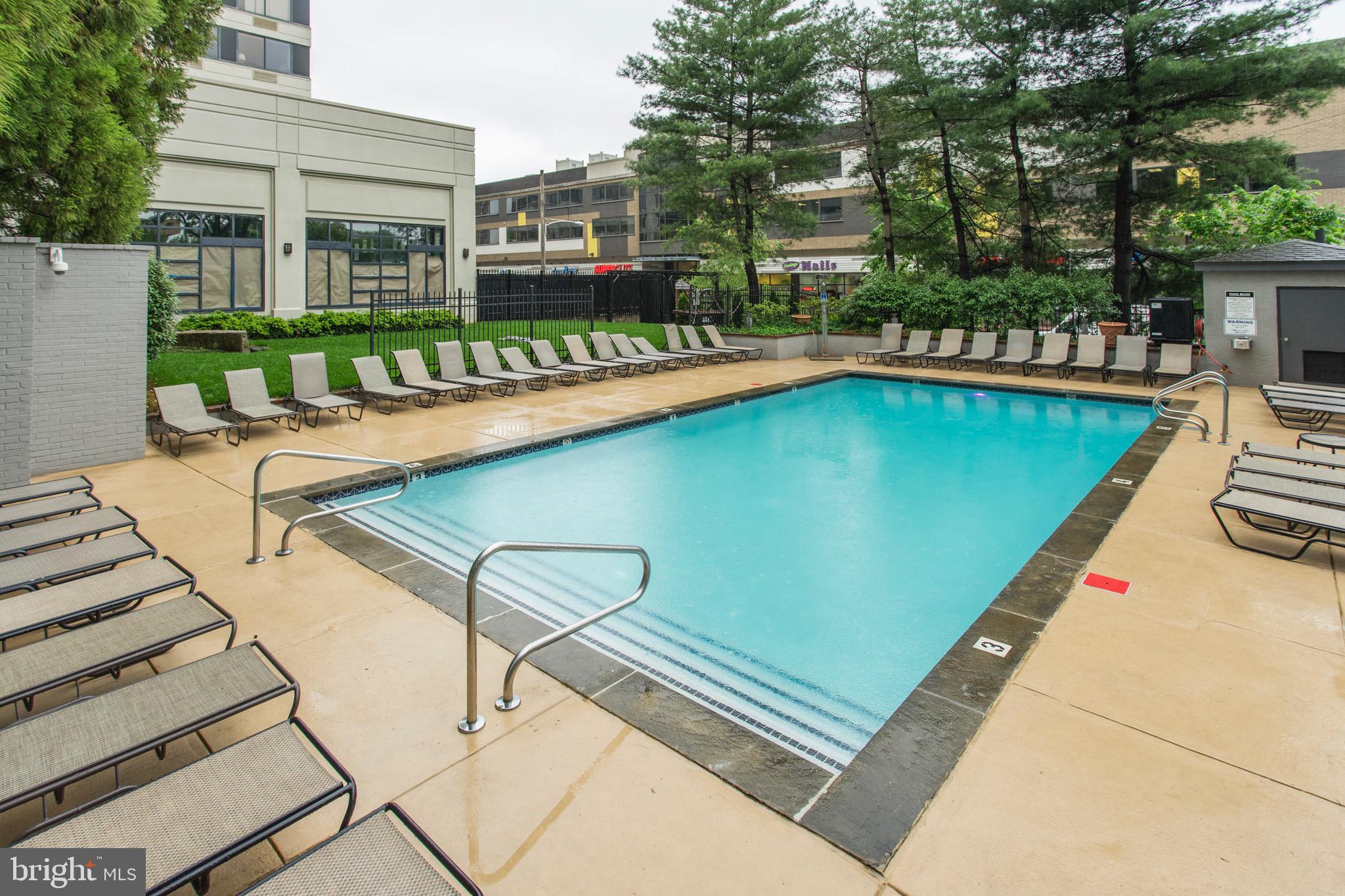 2001 HAMILTON STREET 927