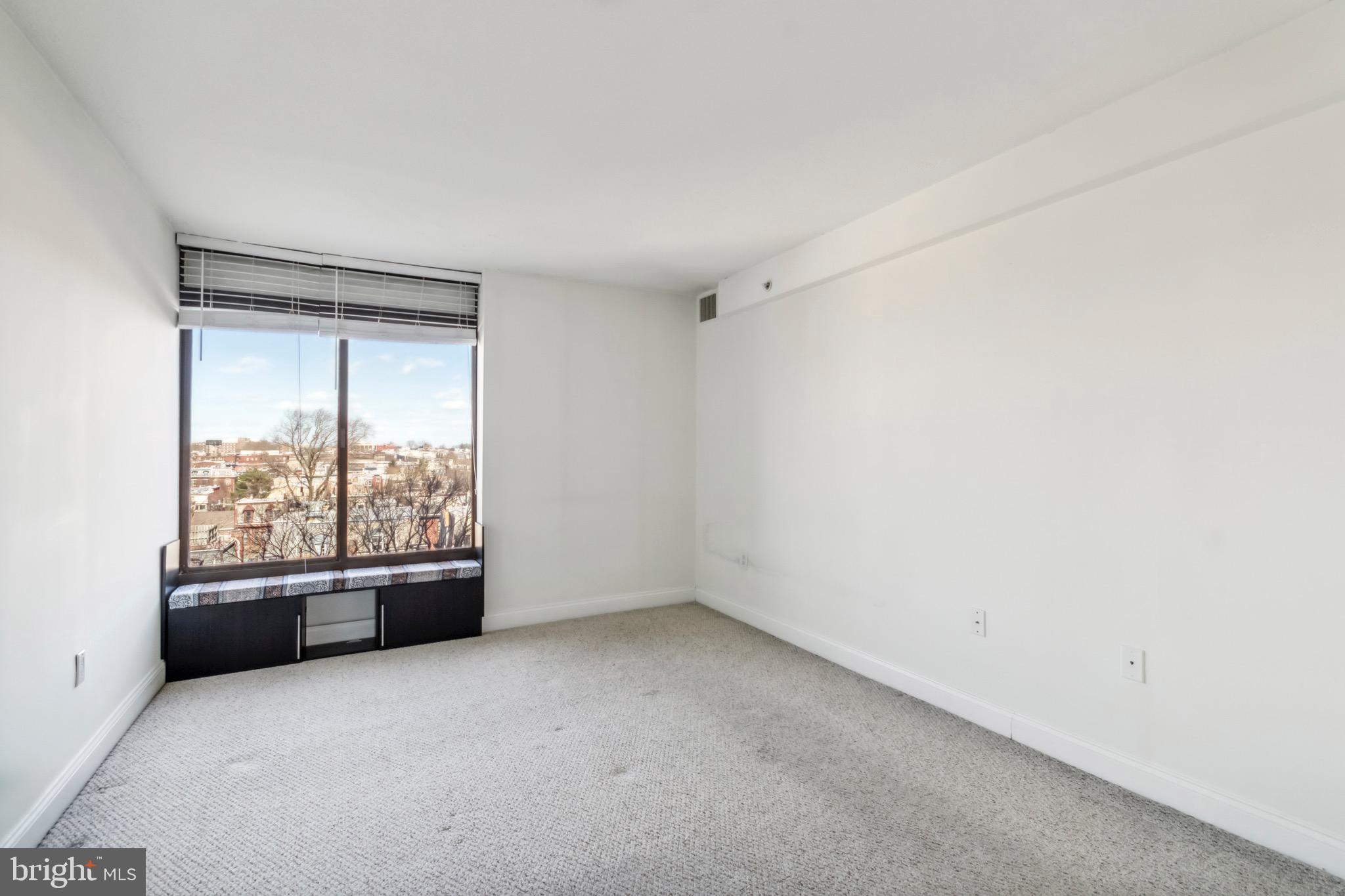 2001 HAMILTON STREET 927