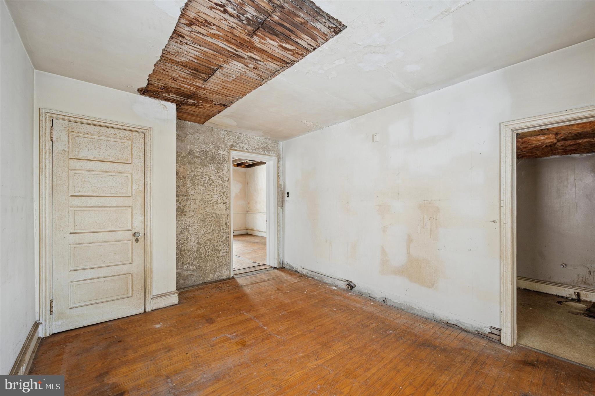 264 W WASHINGTON LANE