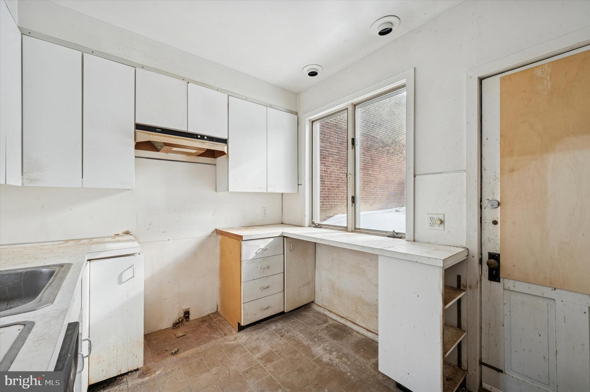 264 W WASHINGTON LANE