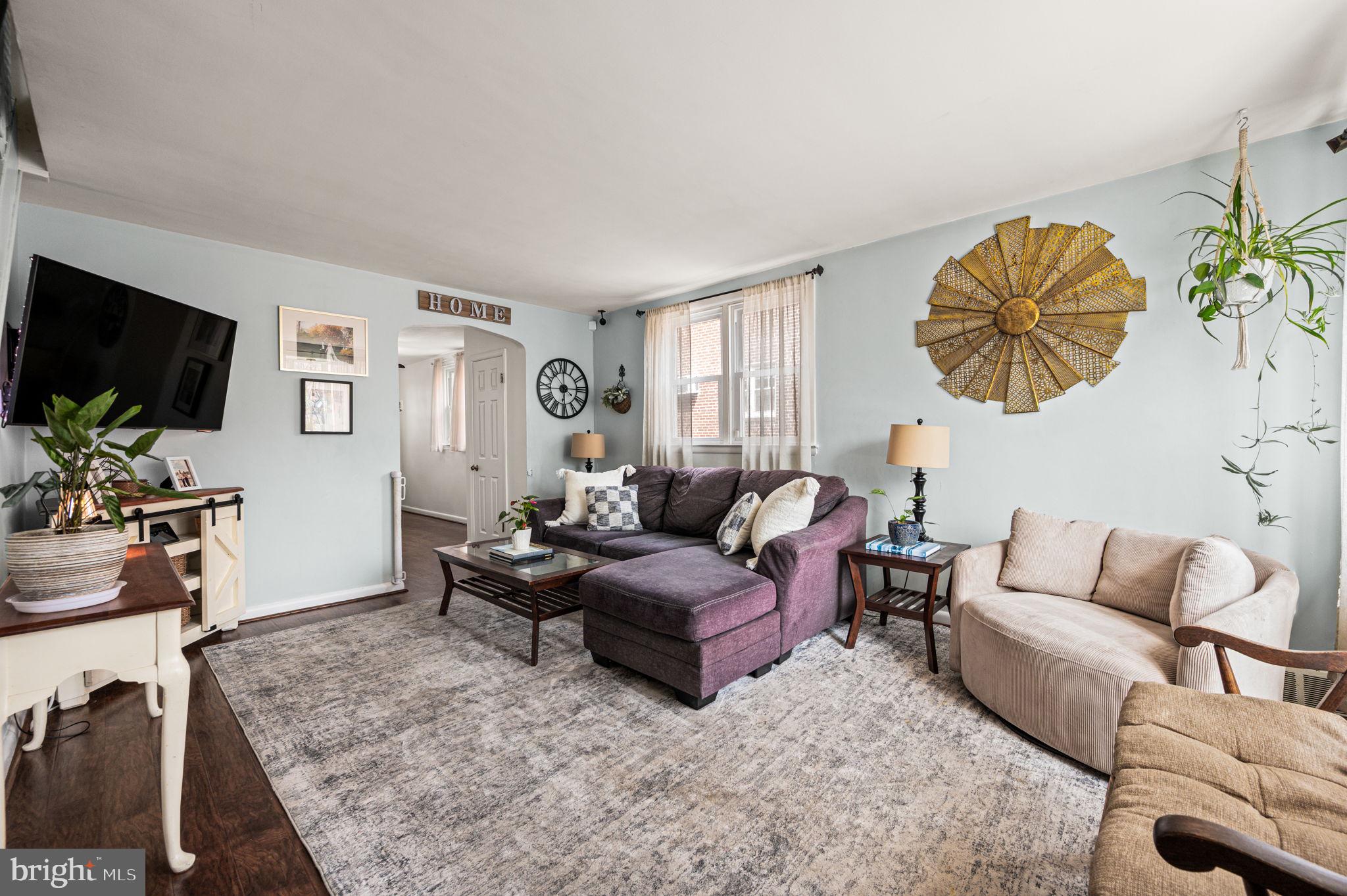 7618 BURHOLME AVENUE